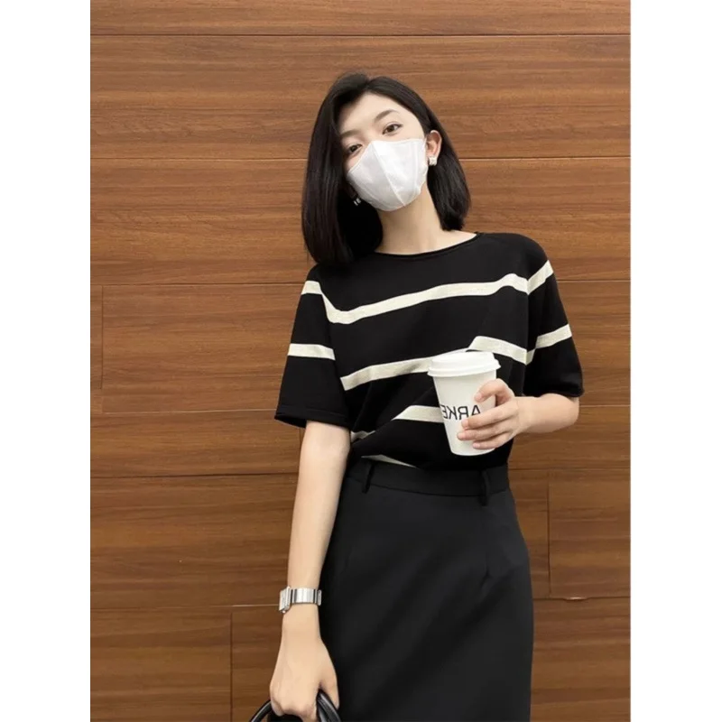 

Elegant Ice Silk Stripe Short Sleeve Knitted T-Shirt Women's Summer Unique Design Casual Loose Fit Soft round Neck Top