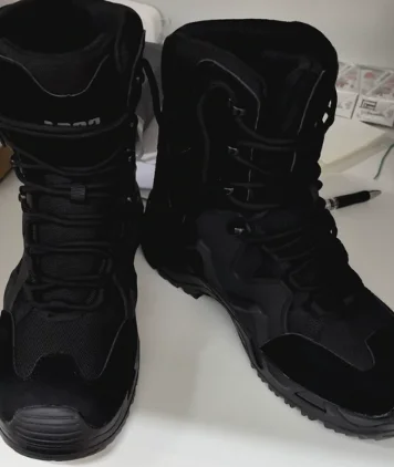 

New non-slip wear-resistant outdoor hiking shoes Climbing mountaineering sports shoes Hunting shoes breathable anti-splash