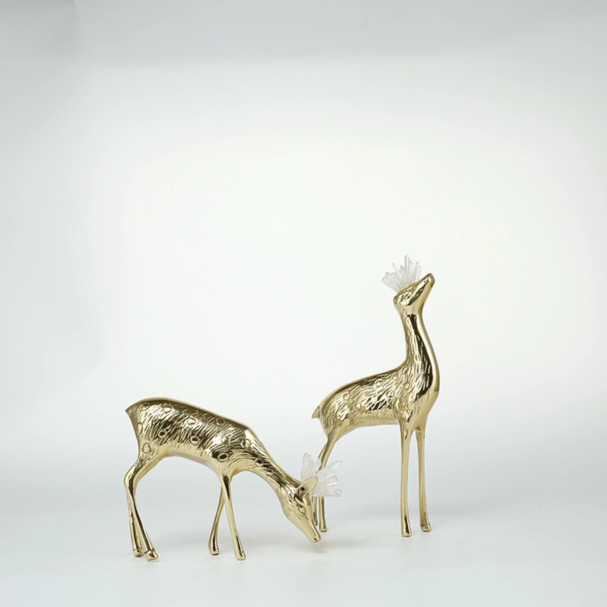 

Wholesale Prices Stocking Elegant Brass Deer Figurines with Unique Clear Crystal Antlers