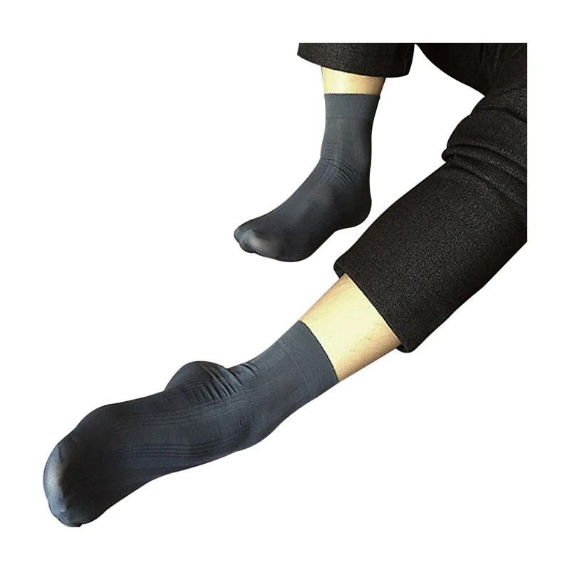 

Новые мужские формальные носки для костюма, шелковые носки, прозрачные высококачественные эластичные сексуальные мужские полосатые мягкие носки для мужчин, черные, серые