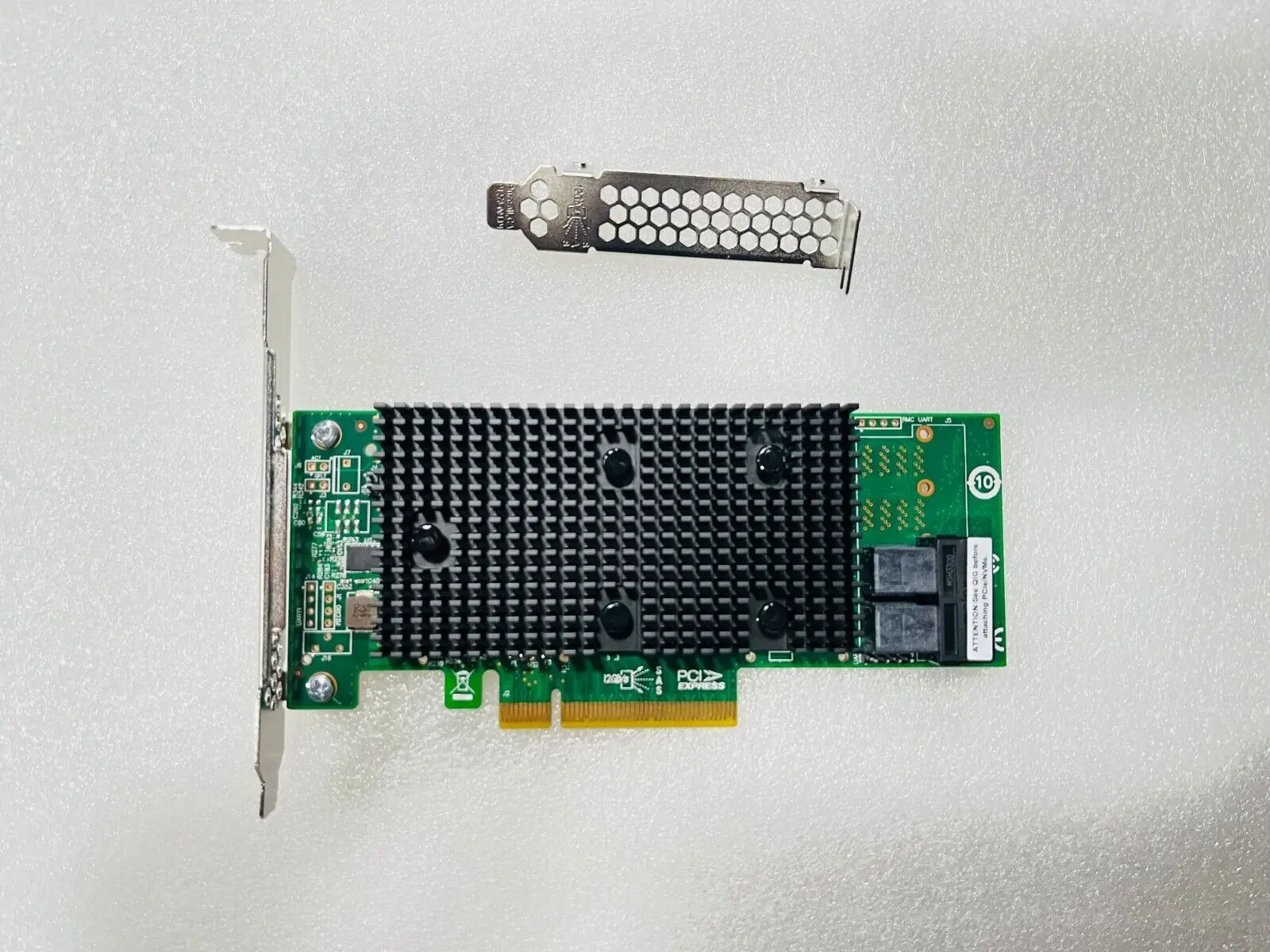 Lisi 9400-8i sata/hba 12 gbps,nvme hdd互換,モード