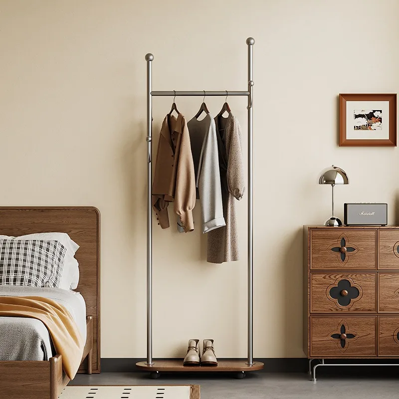 Mittelalterliche einfache Garderobe Massivholz Kleiderbügel Schlafzimmer Wohnzimmer Kleiderbügel Haushalt Lagerregal Schmiedeeisen Boden mobil