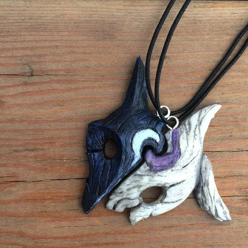 Game Personality Black and White Stitching Family Animal Mask Two-color Pendant Necklace Sheep Wolf Head Couple Party Necklace