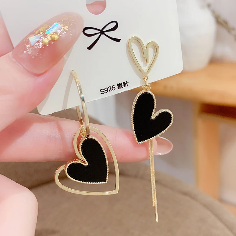 2024 New Fashion Korean Temperament Network Red Fashion Personality Everything Asymmetrical Love Earrings Earrings Female