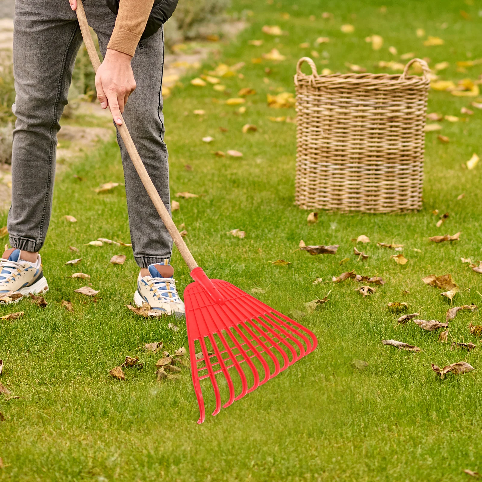 Testa di rastrello da giardino in plastica rossa durevole leggera per prato diserbo cortile agricoltura rastrello per erba strumento di livellamento a terra paletta per foglie