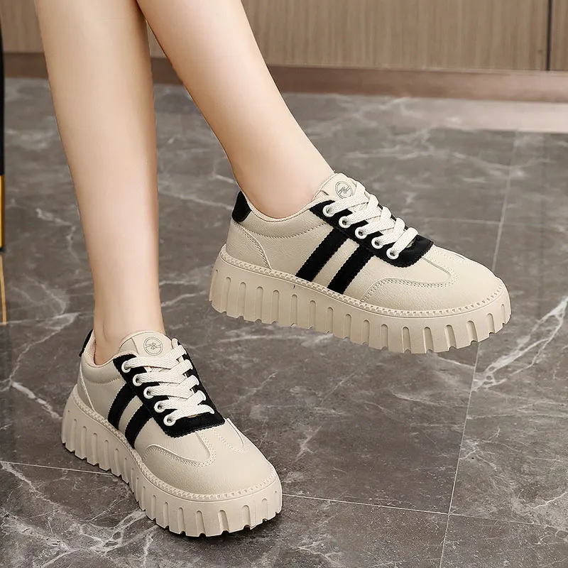 Autumn and Winter Fashion Casual Women's Shoes Versatile Korean Edition Thick Increase Dad Shoes High Bottom Breathable