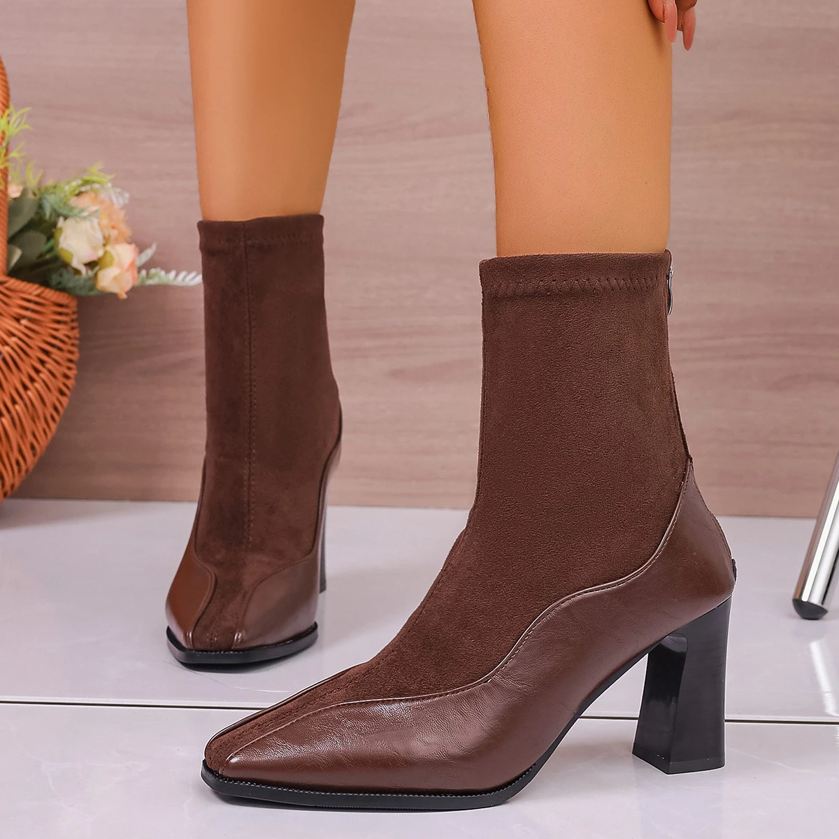 

Women's Boots Fashionable Autumn New Comfortable Pointed Toe Side Zipper Versatile Chunky Heels Women's High Heel Boots 625