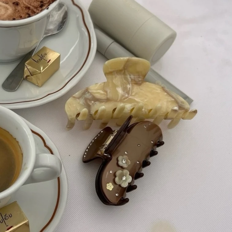 الفاخرة كريستال زهرة براون مشبك شعر كليب للنساء الفتيات متوسطة الحجم الاكريليك مشبك شعر خمر إكسسوارات الشعر الخريف الشتاء