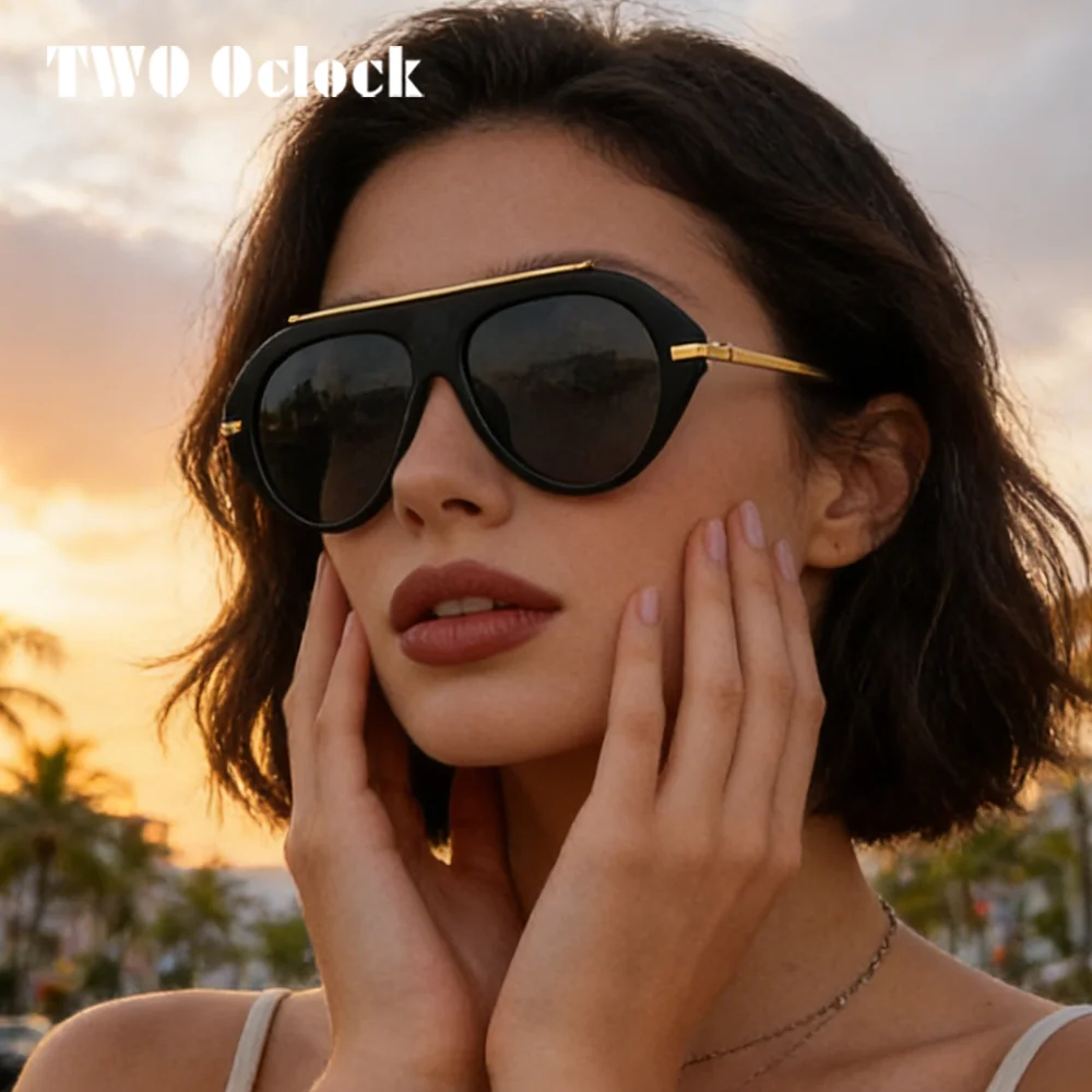 Trendige 70er-Jahre Übergroße – Women'S Fashion In The 70S Bewertung und Preis