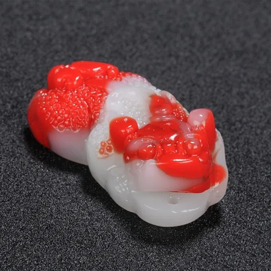 Xinjiang Hotan Chicken Blood Jade Toad Men's and Women's Money Recruitment and Transportation Versatile Pendant