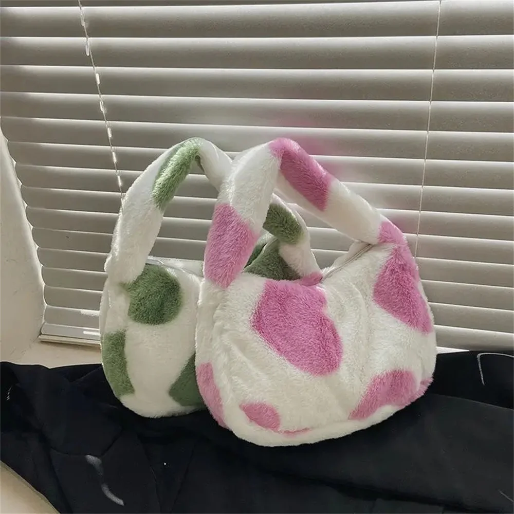 Bolsa de ombro fofa para mulheres, sacolas de pelúcia, bolsa coração peludo, moda feminina, outono e inverno