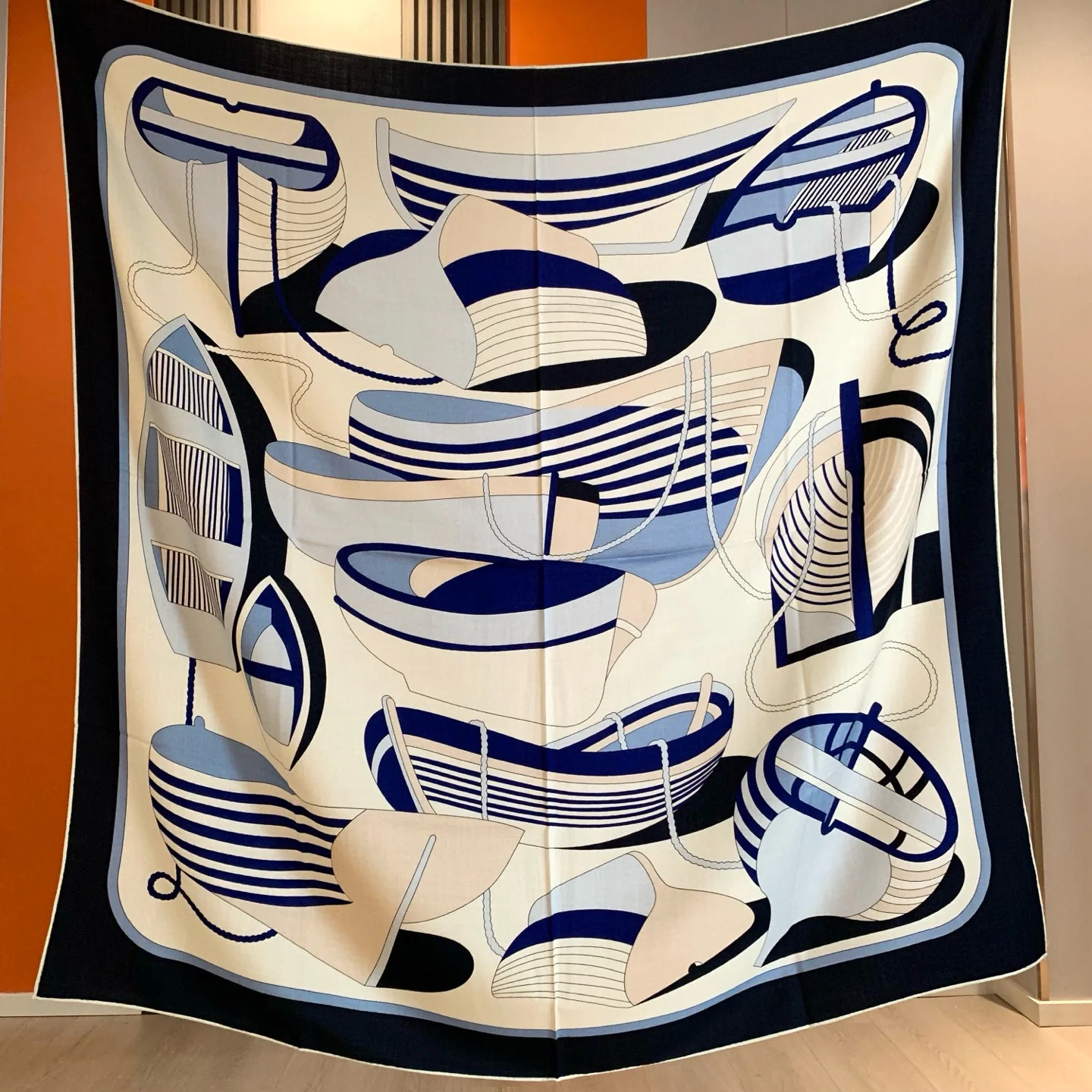 

High-end 70% wool 30% silk scarf for women - fashionable shawl - double-sided same-color warm headscarf - 135*135cm