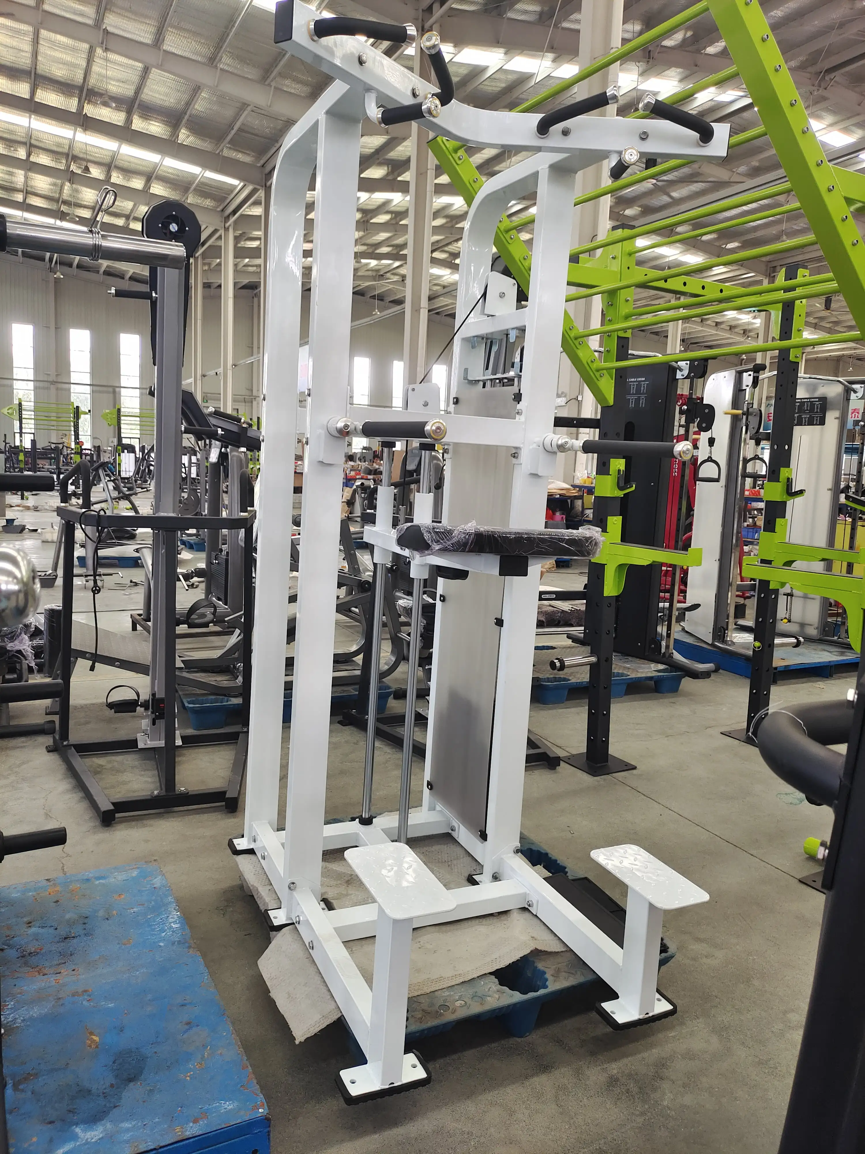 forWholesale Price Gym Fitness Sets Strength Training Pin Load Selection  Gym machine Mnd-FM11  Gym Equipment Dip/Chin Assist