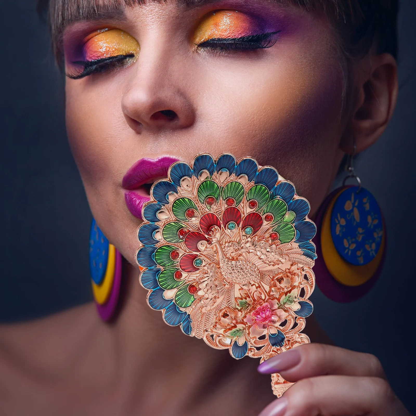 1Set Retro Makeup Mirror Handhold Design High Definition Reflective Surface with Comb Kit for Outdoor Compact Vanity Essential