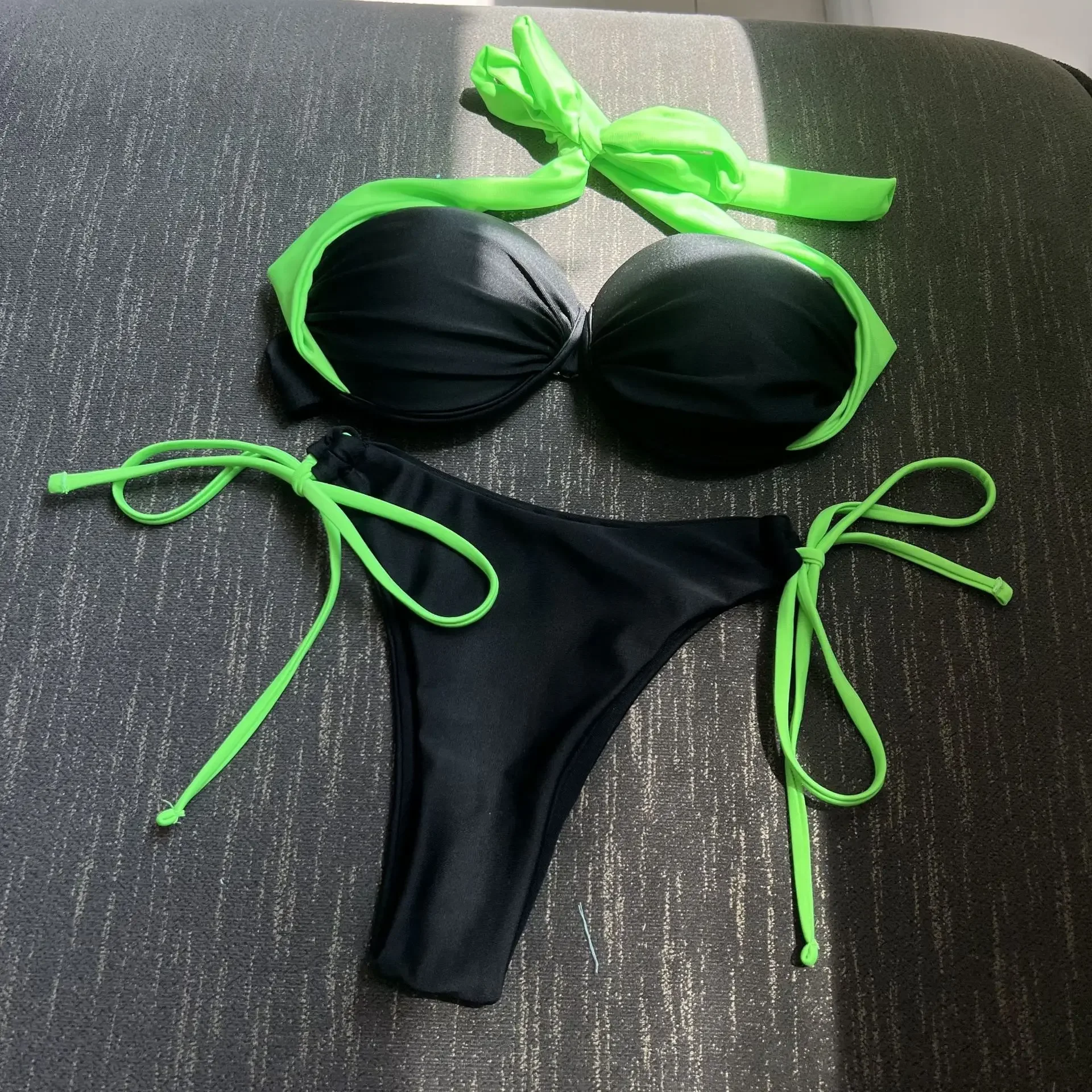 Bikinis sexys con realce y cuello halter, traje de baño de dos piezas con retales, traje de baño con lazo, bikini, conjunto de bikini tankini