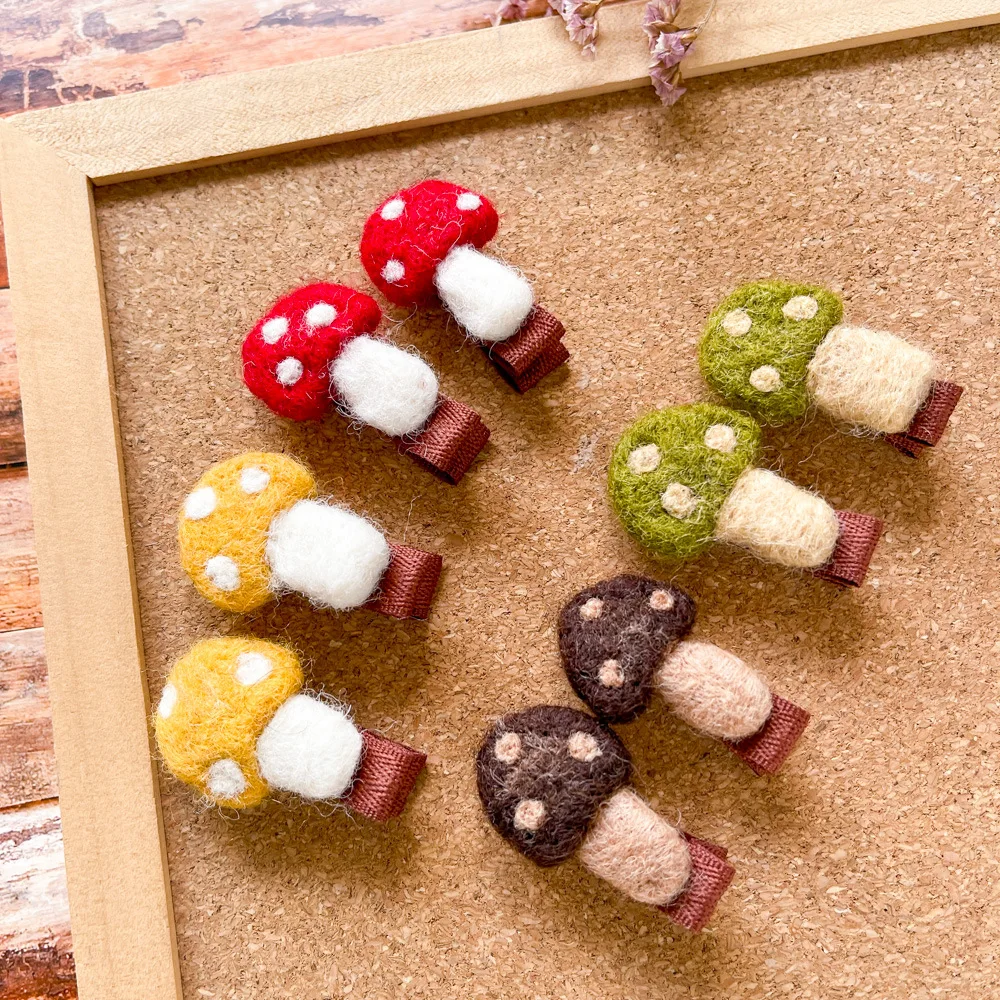 2pcs Cute Mushroom Wool Felt Children Duckbill Clips Korean Sweet Fashion Little Girls Bangs Side Clips Hairpins Hair Edge Clips