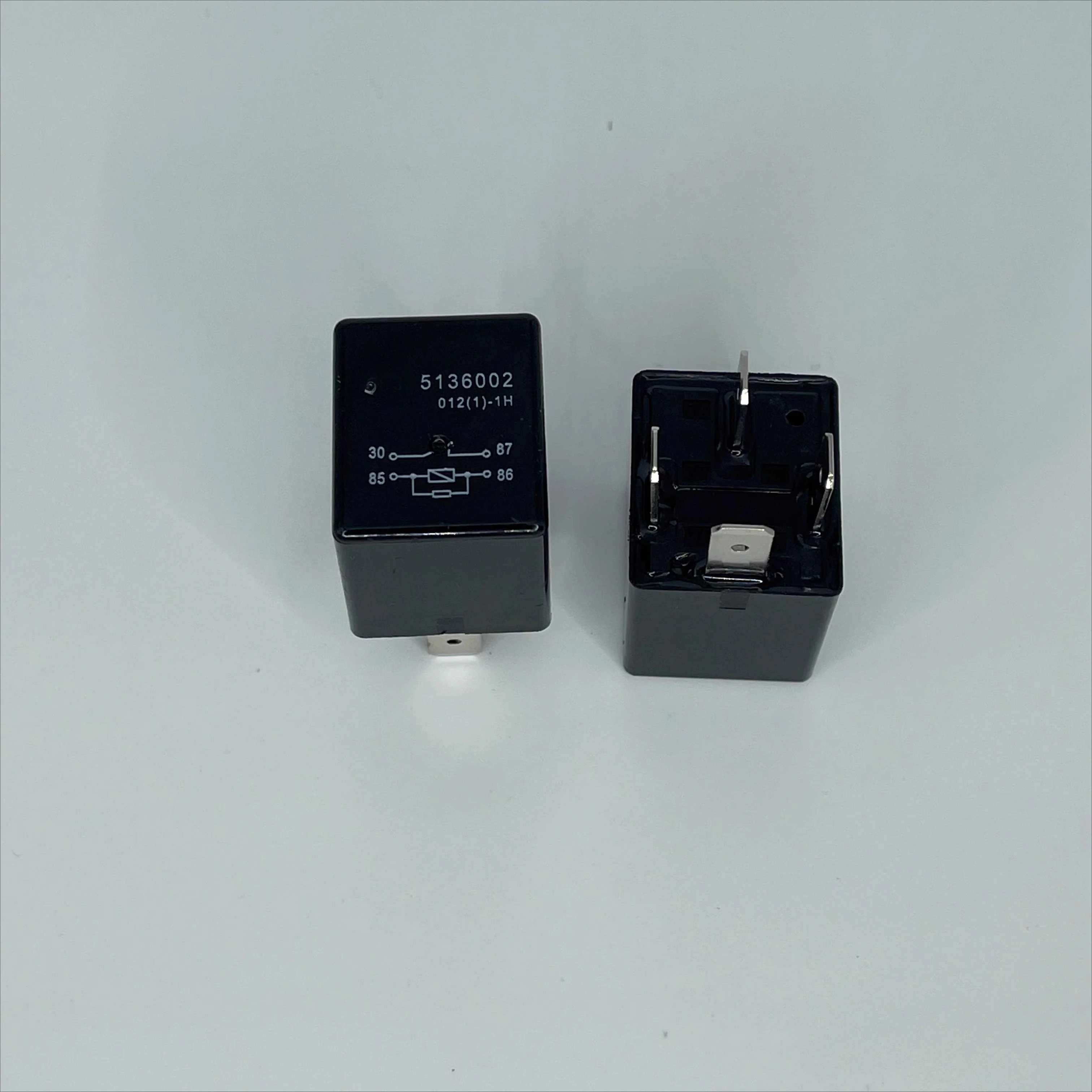 

2pcs For Geely Emgrand Carnival Air Conditioning Fan Headlight Small Narrow Relay HG 5136002