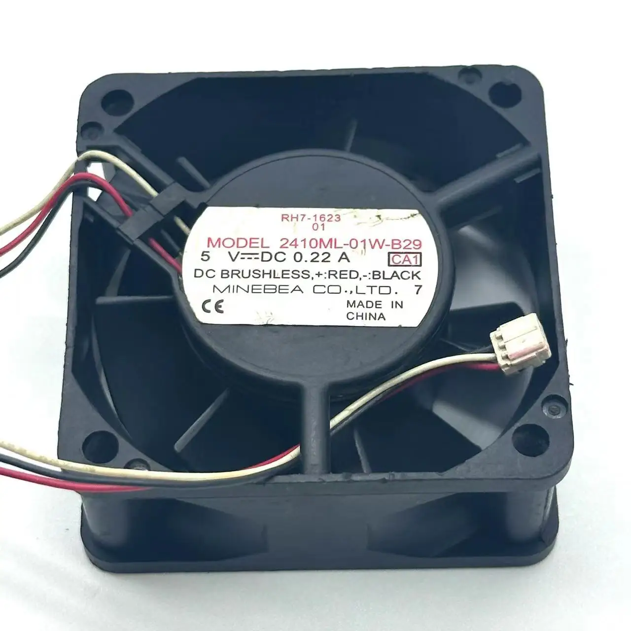 

NMB-MAT 2410ML-01W-B29 CA1 DC 5V 0.22A 60x60x25mm Server Cooling Fan