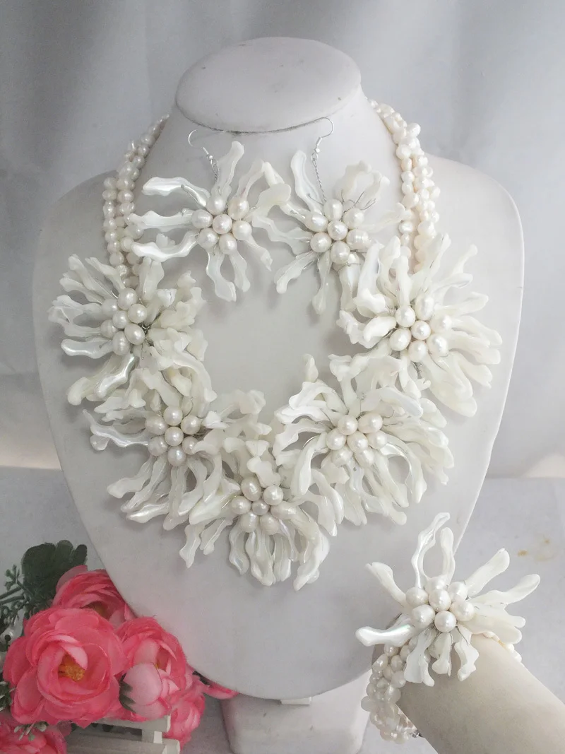 charm2021- New African Wedding Style Handmade Shell Flower Necklace