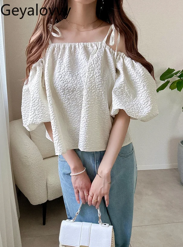 Letnia Nowość 2025 Japońska Koszula Sznurowana z Kokardą Słodkie Dziewczęce Bluzki w Jednolitym Kolorze Bufiaste Krótkie Rękawy Odkryte Ramiona dla Kobiet