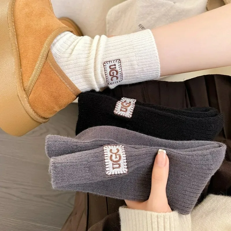 

5pairs New Winter Socks Women's Wool Cashmere Solid Warm Thickened Pile Socks Letter Logo Mid-Calf Socks Casual Snow Boot Sock