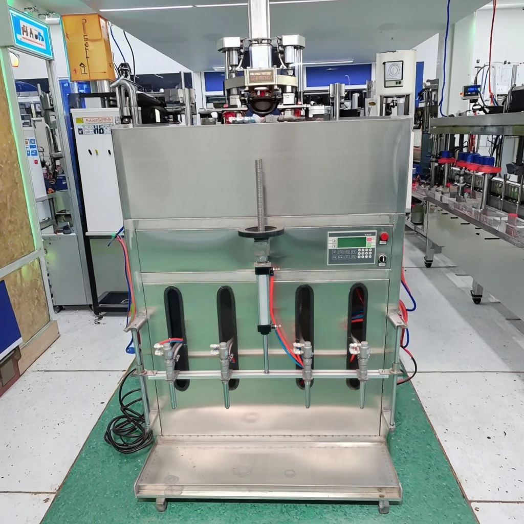 

4-Head Antifreeze Soy Sauce Vinegar Wine Glass Water Machine Semi-Automatic Linear Large Barrel 220v for Food Beer 4 Bottle Per