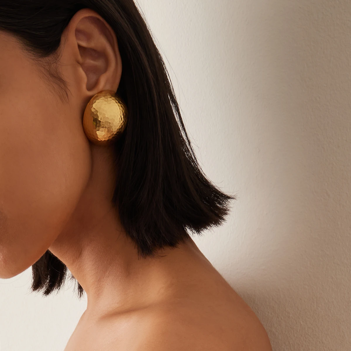 

Zora Women's Fashion Hammer Grain Pattern Hemisphere Earrings 18K Gold Plated Stainless Steel Waterproof Jewelry for Daily