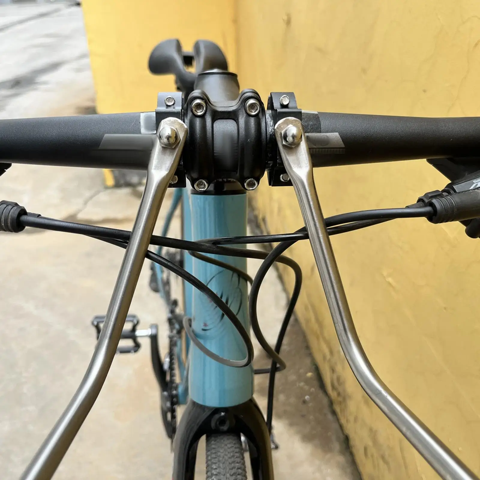 

Прочная передняя велосипедная корзина из нержавеющей стали, легко устанавливаемая на руль, для городских поездок и хранения аксессуаров