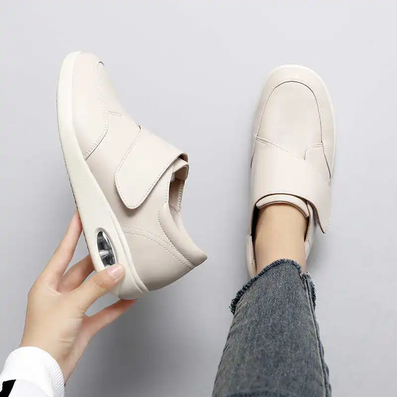 Zimni-Zapatillas deportivas blancas con punta redonda para mujer, zapatos bonitos para interiores, sandalias deportivas, zapatillas de deporte, promoción de fábrica, Beskete Traning