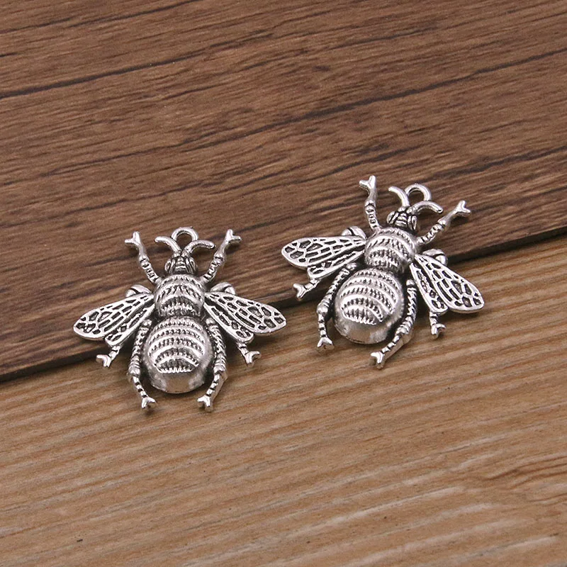 20PCS 25*25mm Three Color Vintage Metal Zinc Alloy 3D Animal Simulation Bee Charms Fit Jewelry Pendant DIY Makings