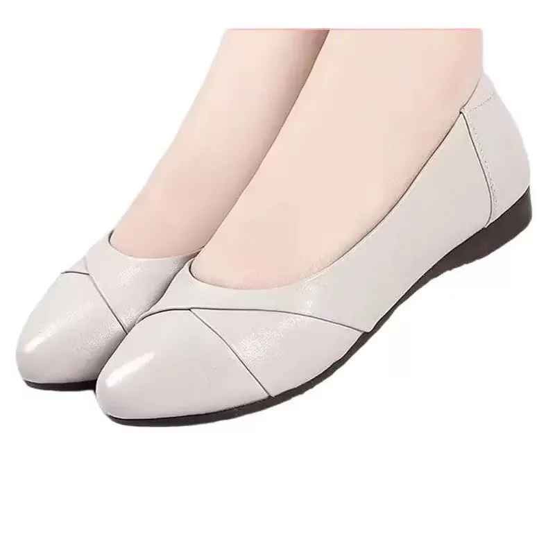 2026 New Women's Genuine Leather Work Shoes, Comfortable Office & Commuting Shoes