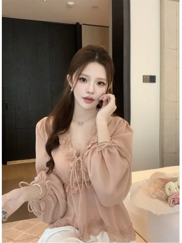 

Elegant Lantern Sleeve Lace Top Women's Summer Lightweight Breathable Sun Protection New Style Gentle Design Texture Shirt