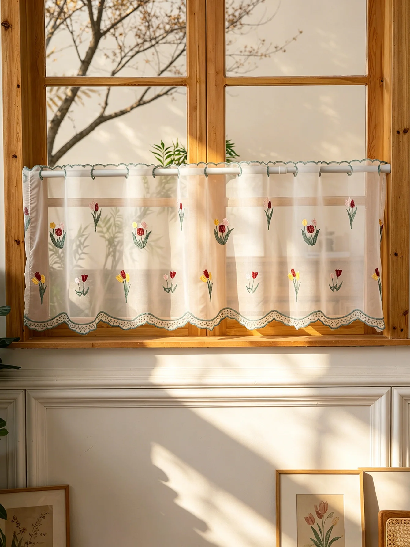Tulip Embroidered Sheer Curtain Valance, White Semi-Sheer Rod Pocket Cafe Curtain with Scalloped Lace Trim, Light Filtering Shor
