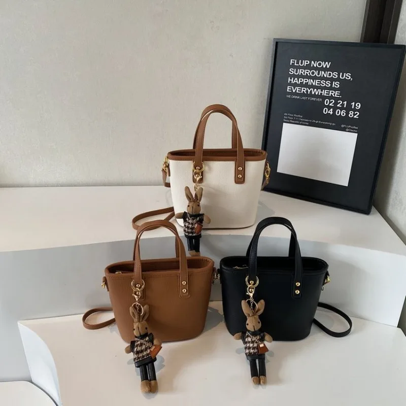 

Simple Sleek Evening Bag High-End Gala Dinner Formal Event Female Crossbody Exquisite Chic Versatile Elegant Stylish