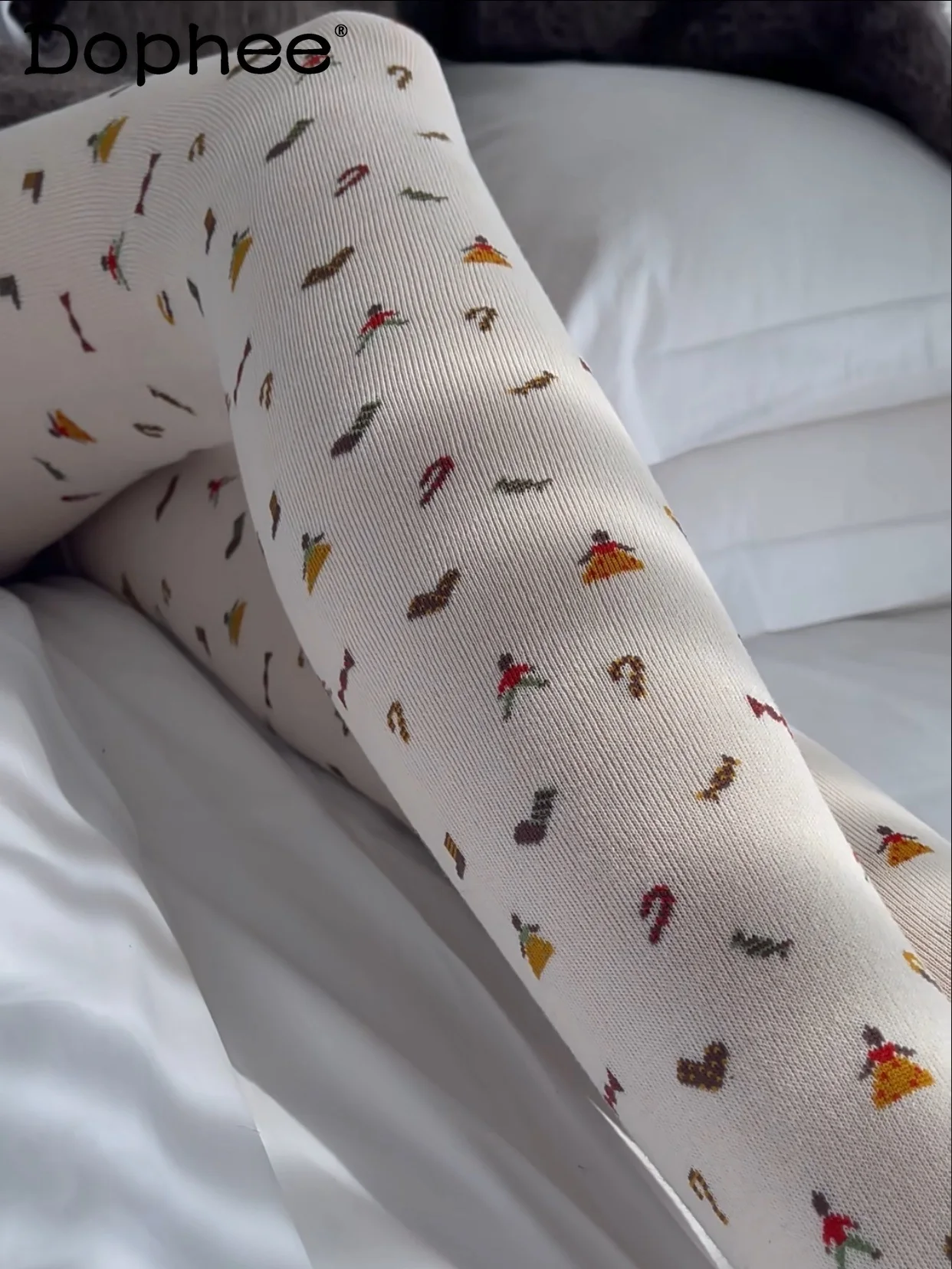 

Японские оригинальные весенне-осенние новые жаккардовые базовые колготки с мультяшным узором, вязаные хлопковые теплые милые милые колготки для женщин