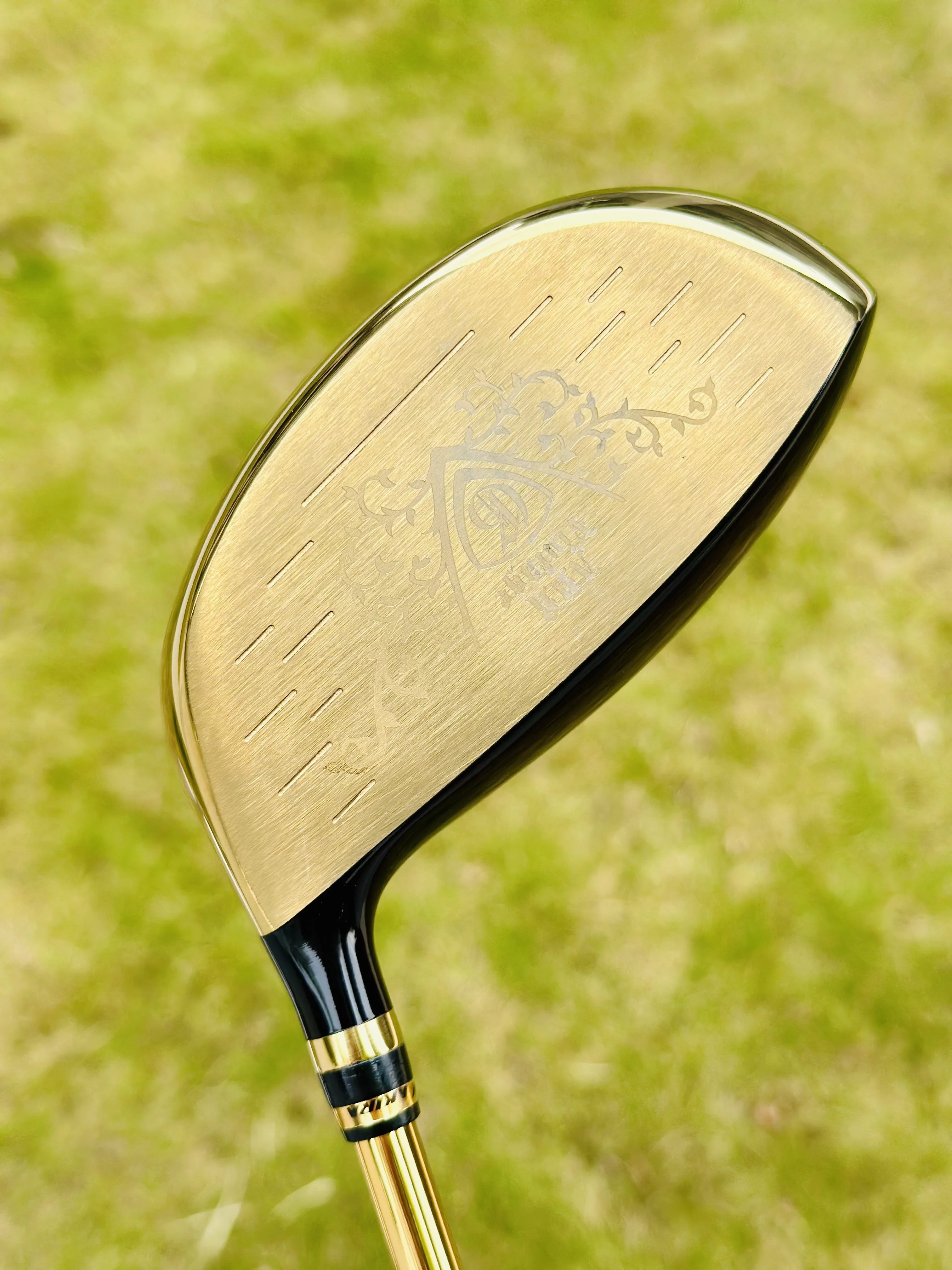 Akira Golf Driver 9.5/10.5 Degree Titanium Driver with Shaft
