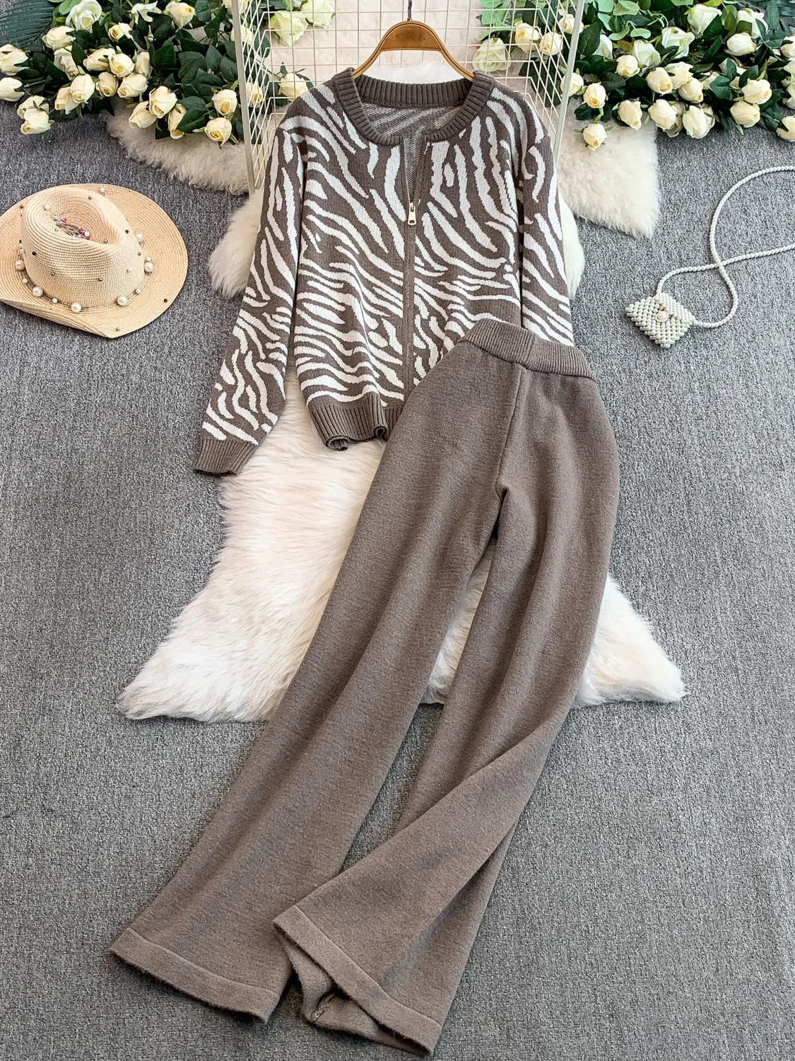 

Fashionable Two-Piece Women's Knitted Jacket Set High Waist Slimming Wide Leg Pants round Neck Zipper Casual Autumn Winter