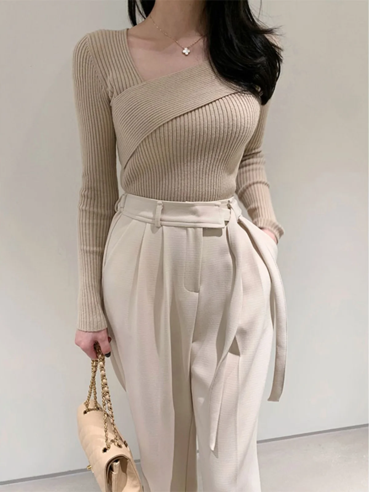 

Women's Slim Fit V-Ne Knitted Base irt Casual Sle Spring 2024 Long Sve ort Length Color Crew Ne Sweater