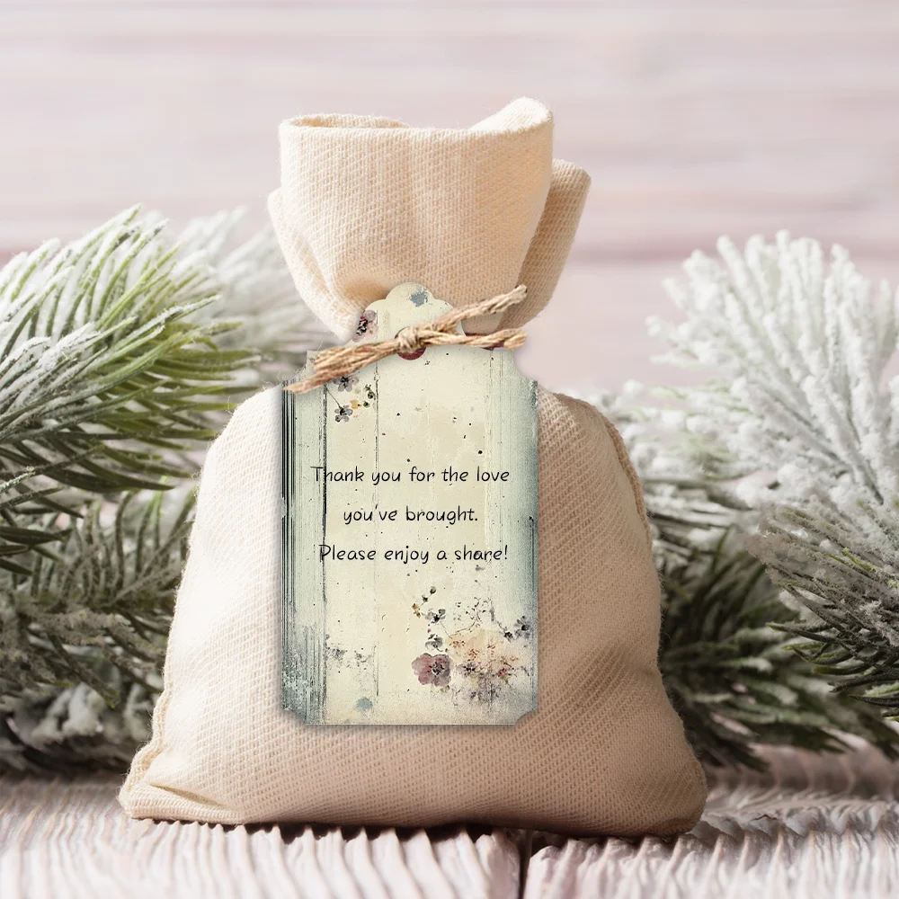 ギフト、結婚式、ブライダルシャワー、誕生日、メッセージカード、グリーティングカード用の空白の花柄タグ40個。ジュート紐が付属しています。