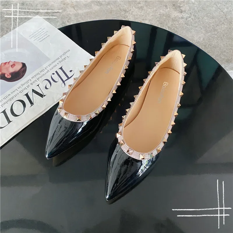 New Shoes for Women Spring Summer Fashion Patent Leather Slip-on Loafers Girl Rivet Pointed Toe Flat Shoes