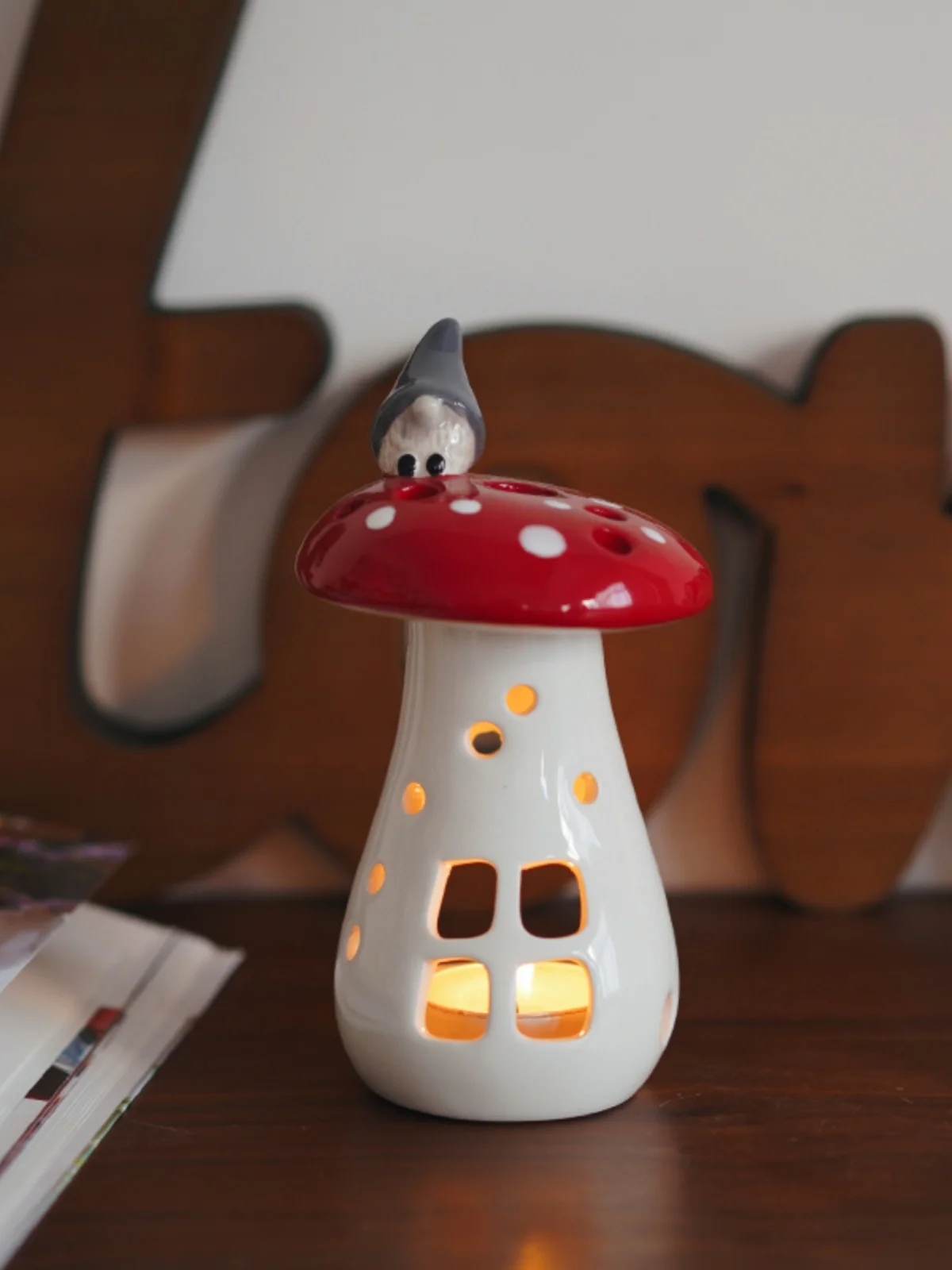 

Лесной эльф, европейский ручная роспись, керамический подсвечник в форме гриба, креативная сказка, настольное украшение для ужина при свечах