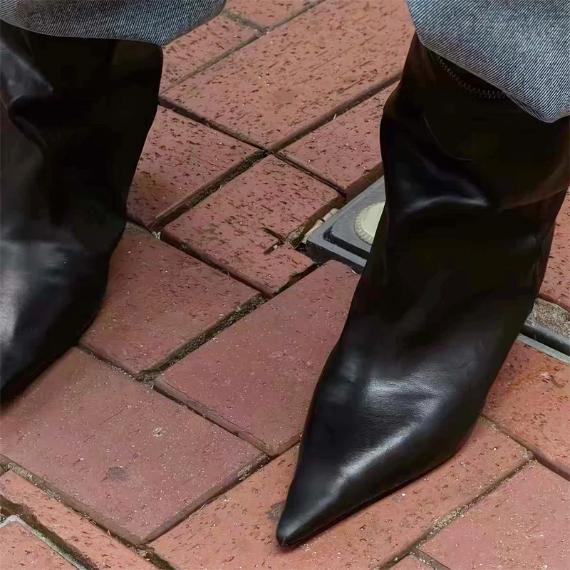 Herbst/Winter Neuer Stil Spitze Weitgezogene Modische Katzenabsatz-Kurzstiefel für Damen