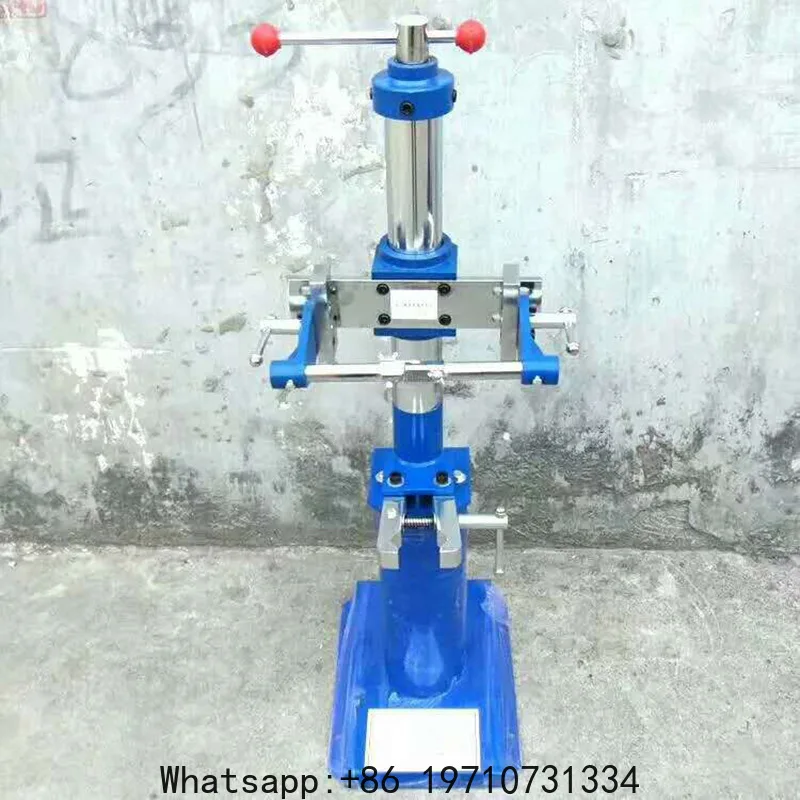 Automobile shock absorber spring disassembler, shock absorber spring disassembly tool, hydraulic shock absorber disassembly tool