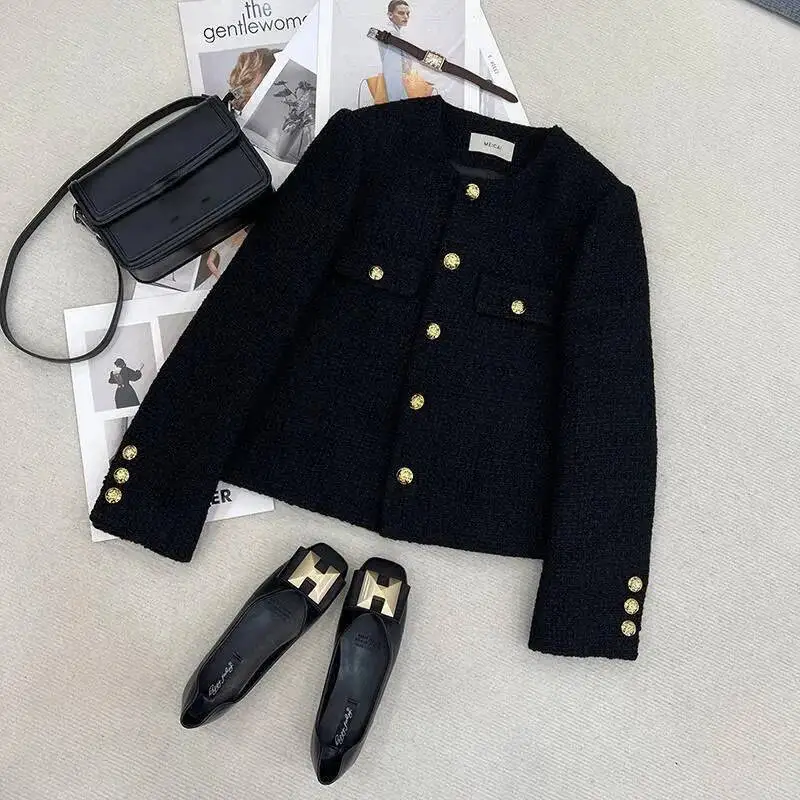 Zwarte Tweed Jassen Dames Koreaanse Mode Metalen Gesp Ontwerp Korte Jassen Vrouw Herfst Winter Single Breasted O Hals Bovenkleding