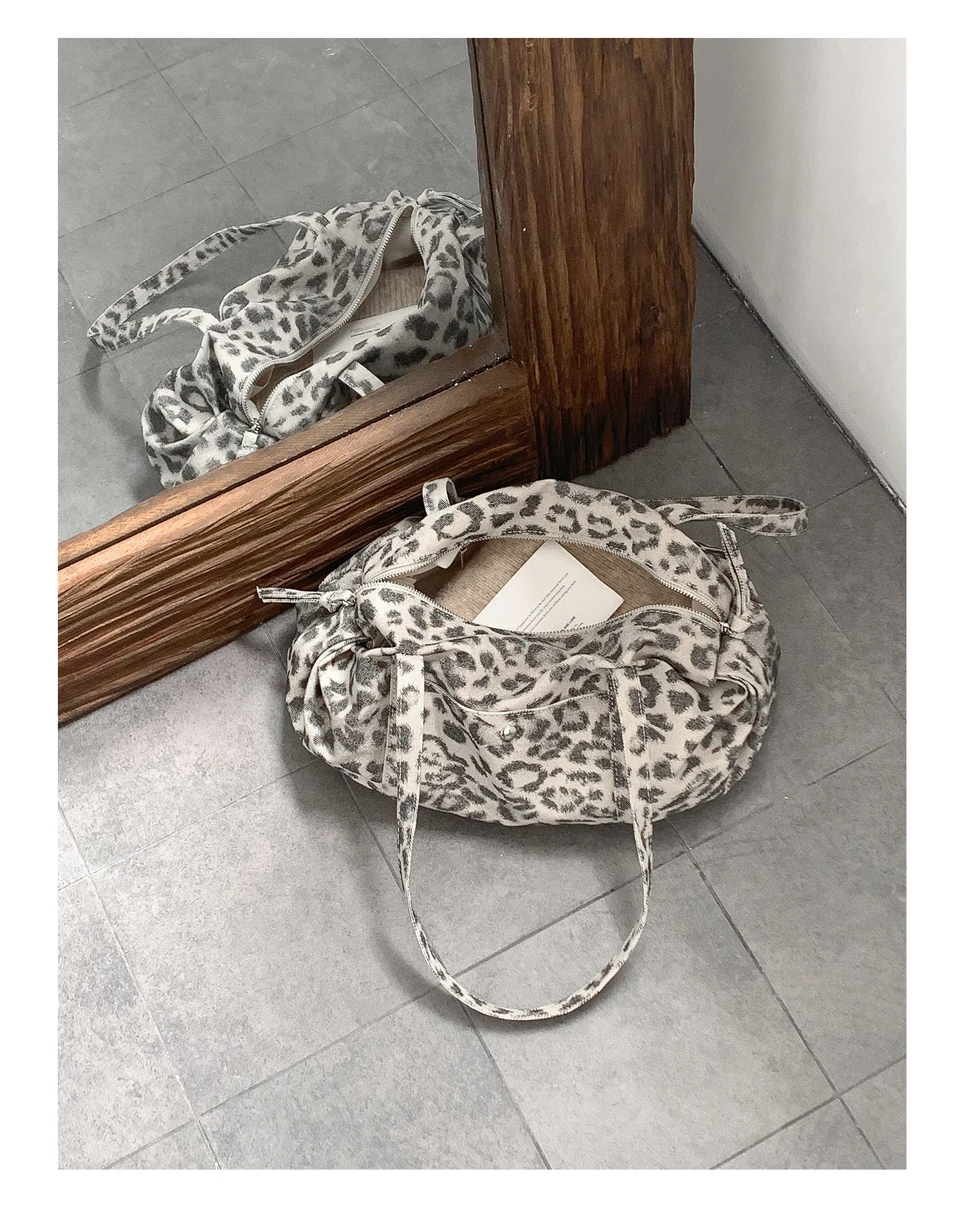 Wilde Leopardenmuster Nylon Umhängetasche Große Kapazität Multipocket Tote Bag Trendy Frauen Casual Geldbörse Guangzhou Hochwertige Tasche – Detail 26