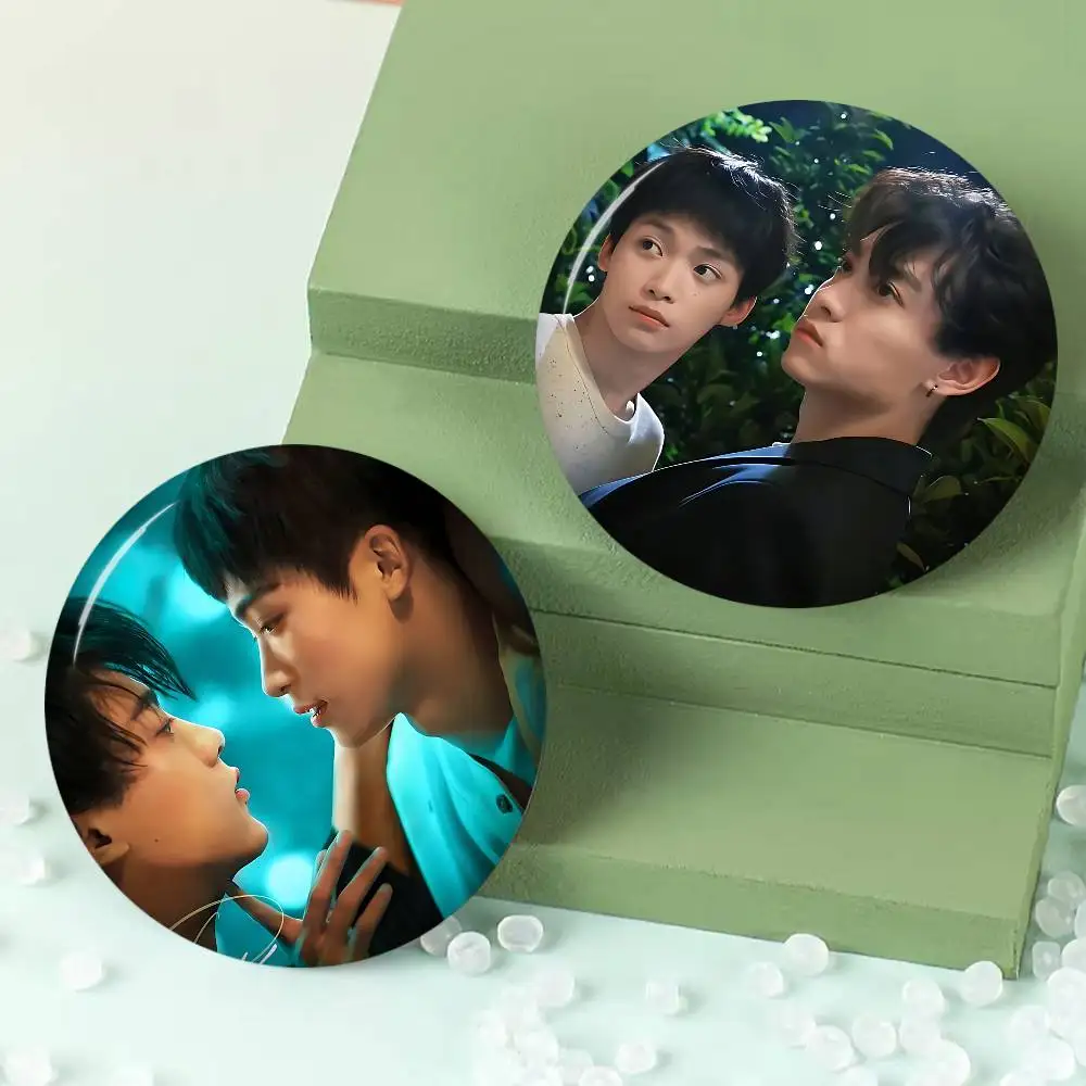 R-Revenged Love Movie Soft Button Pin Round Metal Badge Lapel Pin Parts Gift Friends Kid Jewelry