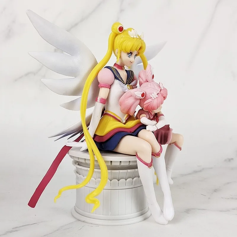 Pretty Guardian Sailor Moon Anime Figure Tsukino Usagi giocattoli modello Action Figures Collezione di statue decorazione Ciondolo Regali per bambini