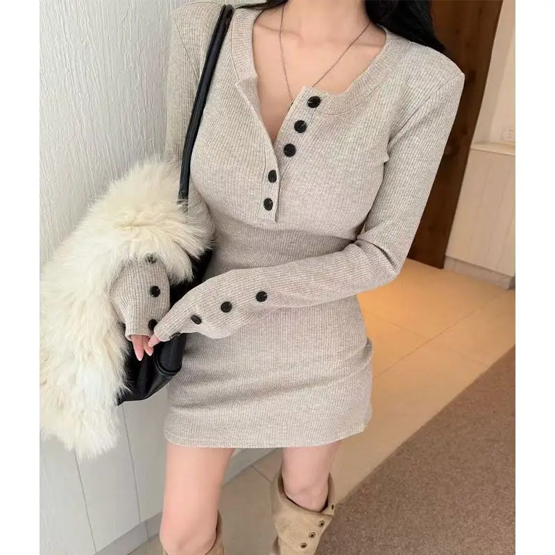 

New Base Waist Tuck Versatile Knitted Long-sleeved Dress Hip-hugging Short Skirt
