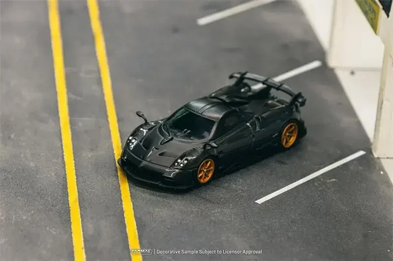 

Tarmac работает 1:64 Pagani Imola Grigio Knockhill черная литая модель автомобиля