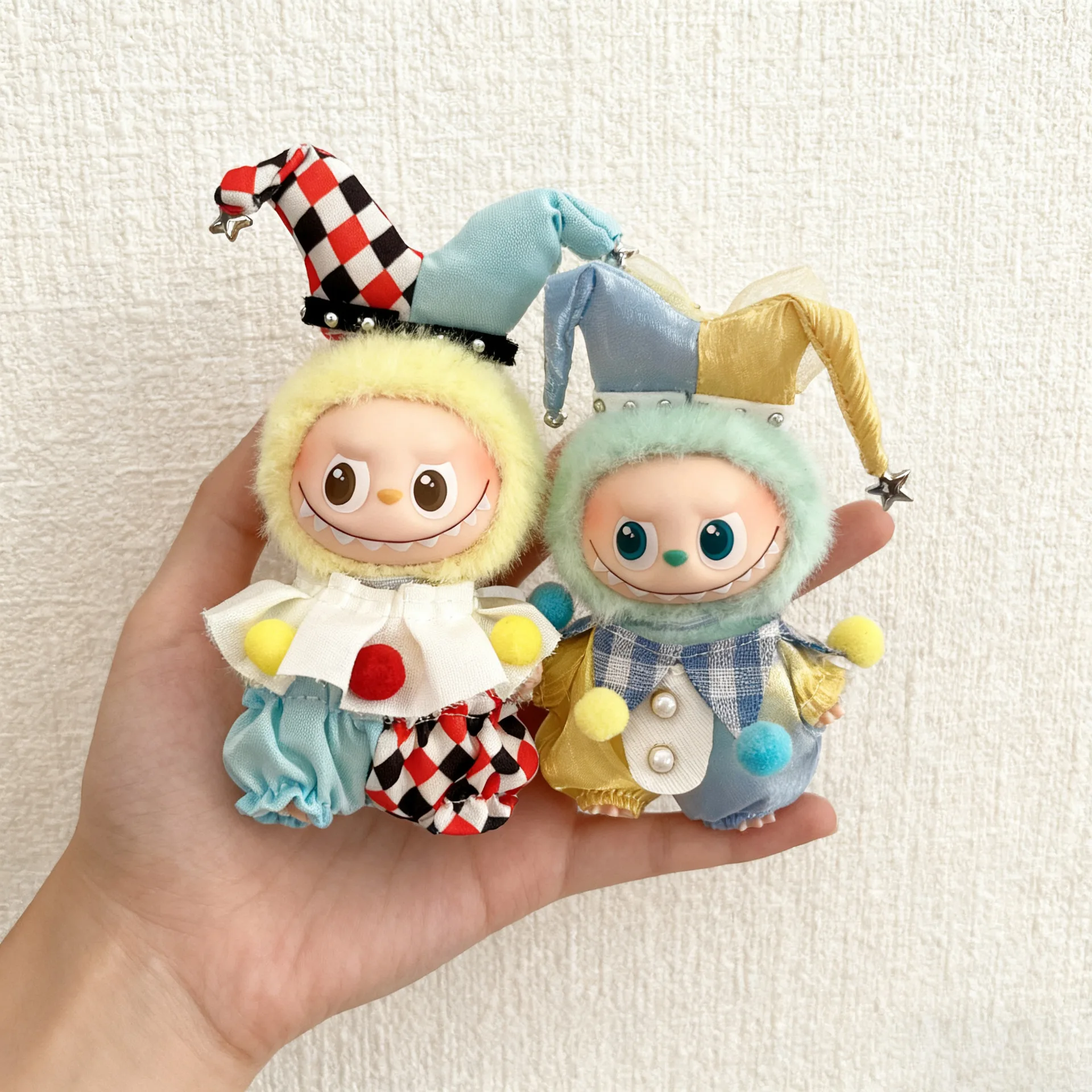 

For 10cm Labubu V4 Pin For Love Series Doll Clothes Clothes Circus Clown Doll Clothes Set Original Design Christmas Gift